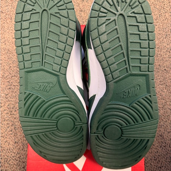 Nike Dunk High SP Spartan Green and White Sneakers - Picture 5 of 7
